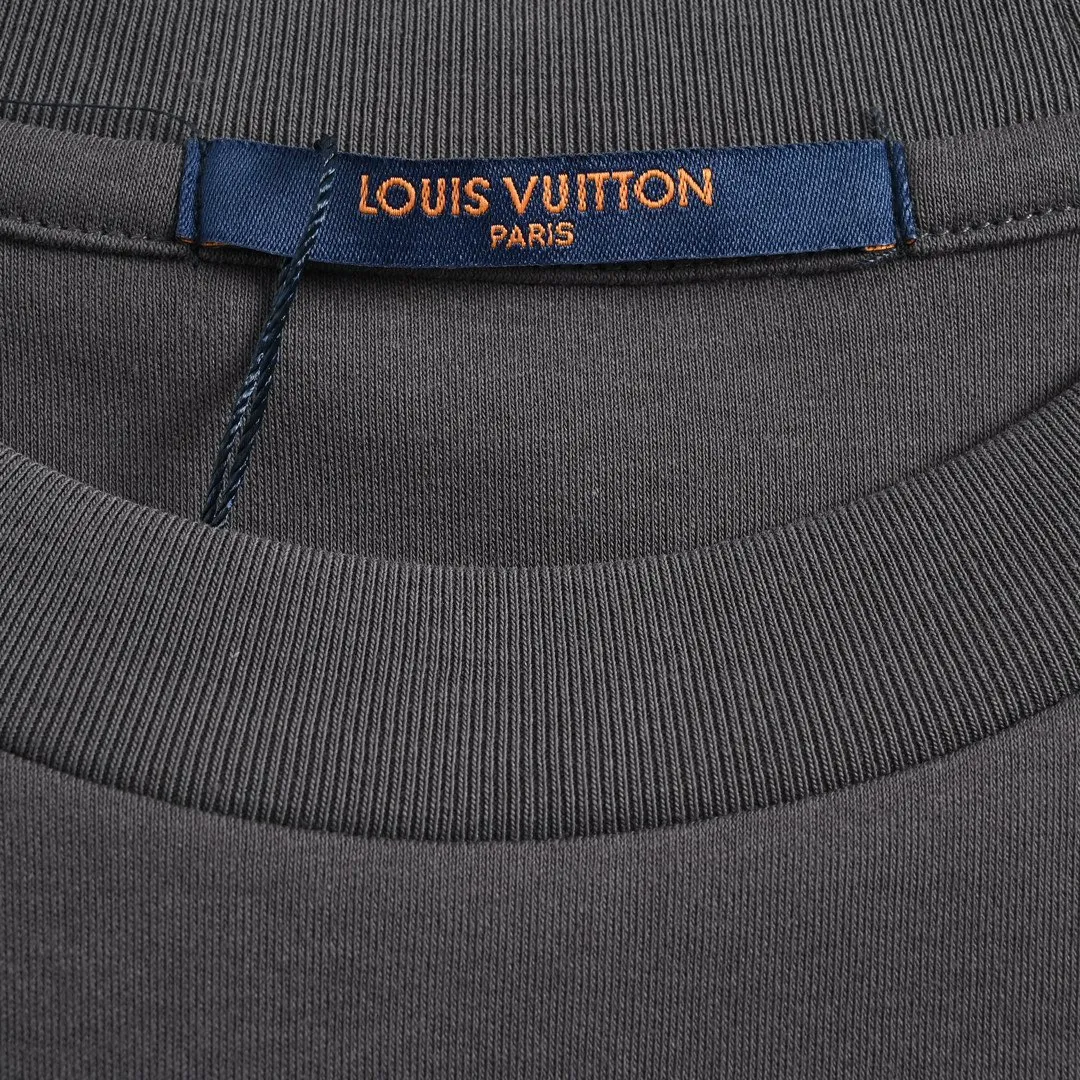 Louis Vuitton/Louis Vuitton Classic short sleeves with small label embroidered on the chest